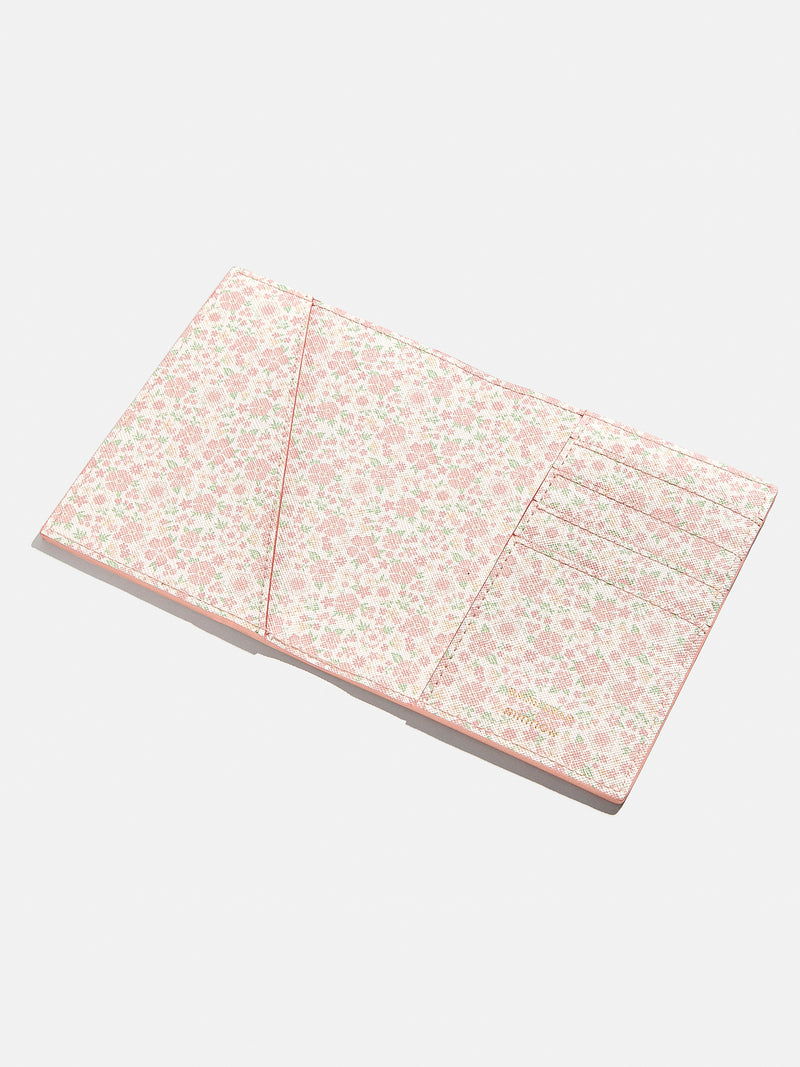 BaubleBar Minnow x BaubleBar Passport Case - Antique Floral - 
    Minnow x Baublebar passport holder
  
