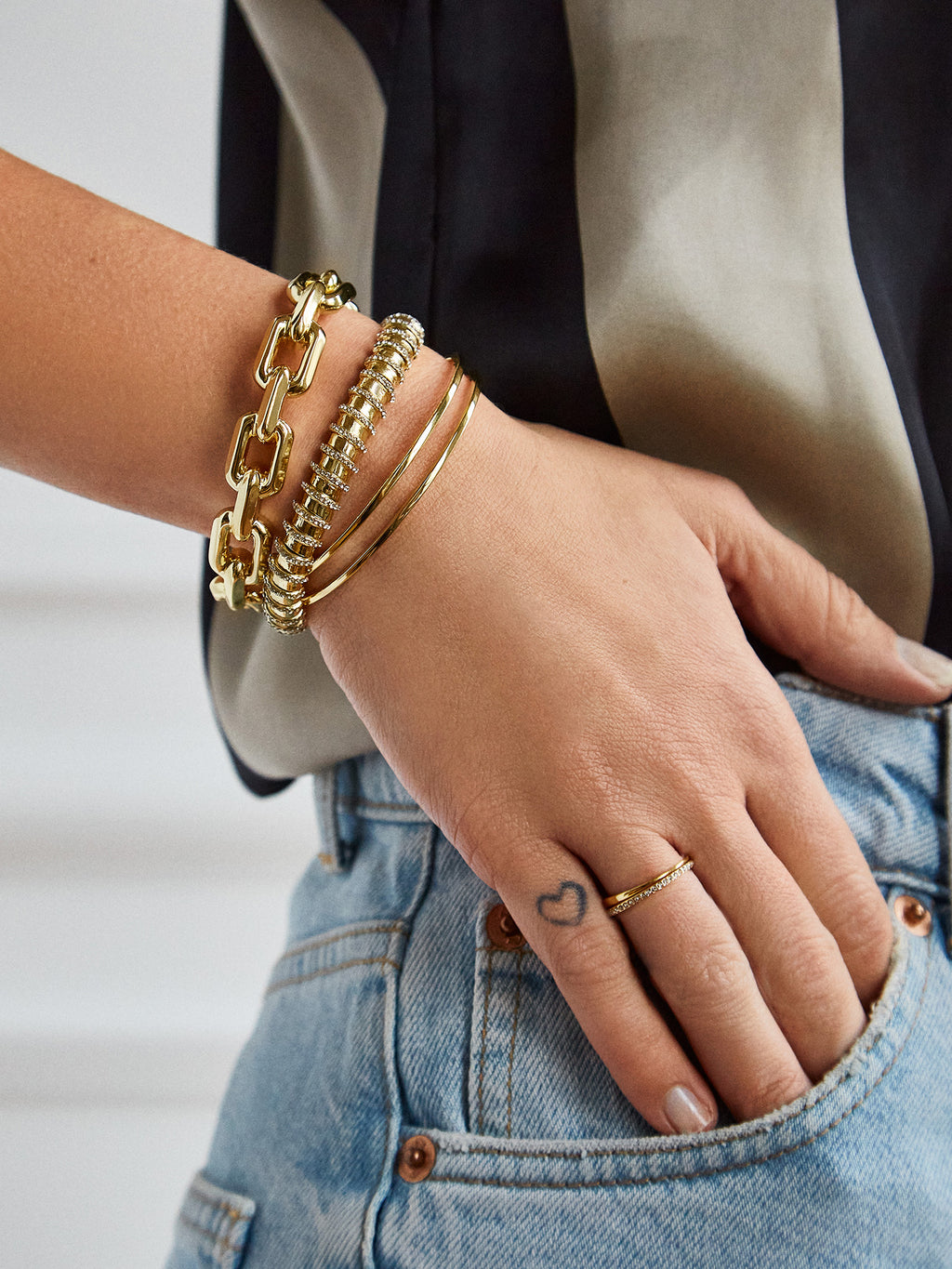 Arlo Cuff Bracelet Set - Gold – Two gold cuff bracelets – BaubleBar